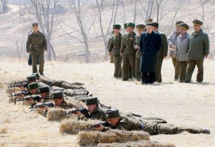 Хойд Солонгос эрчүүд 11 жил цэргийн алба хаахаар болжээ