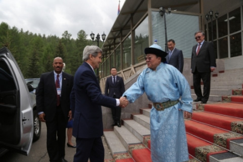 АНУ-ын Монгол муж улс. Вашингтон ямар учраас Улаанбаатарын сайн найз болохоор зүтгэнэ вэ?