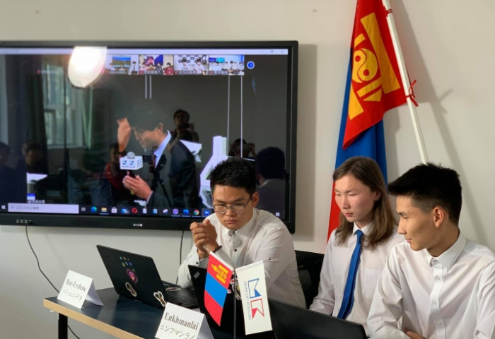 Монгол оюутнуудын бүтээсэн төхөөрөмжийг тэрбум төгрөгөөр үнэлжээ