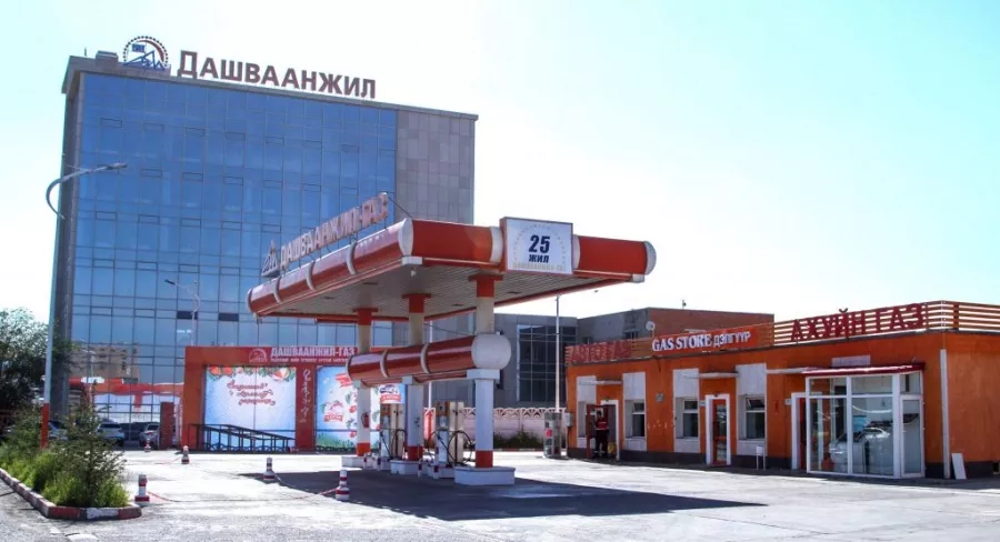 ''ДАШВААНЖИЛ'' ХХК-ИЙН ДОЛООН ТОНН ГАЗ ТЭЭВЭРЛЭЖ ЯВСАН ЧИРГҮҮЛ УНАЖЭЭ