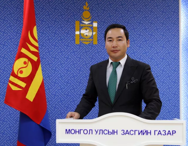 Ц.Ганзориг: Ажиллах шаардлагатай байгууллагын ажилтан бол ажлын үнэмлэх, биеийн байцаалтаа авч явна уу