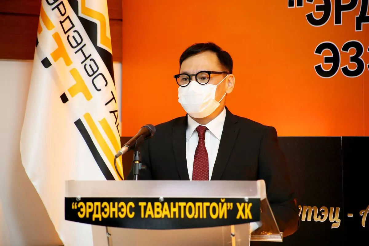 "Эрдэнэс-Тавантолгой"ХК-ийн гүйцэтгэх захирал Б.Ганхуягийн гэрээг 5 жилээр сунгалаа