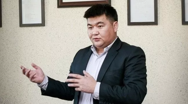 С.Чулуун: Тэр алтан зоосыг би урьд өмнө нь үзээгүй. Мэдэх ч үгүй