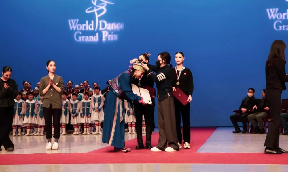 “World Dance Grand Prix” д Түмэн эх чуулгын бүжигчид оролцож, мөнгө хүрэл медалийн эзэд боллоо