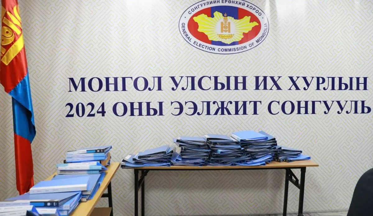 19 нам, хоёр эвслээс нийт 1,370 нэр дэвшигчийн баримт бичгийг СЕХ-д хүргүүлжээ