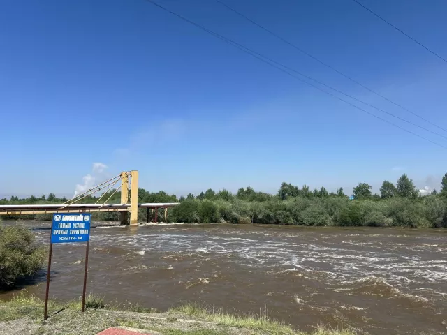 Үерийн гамшгаас урьдчилан сэргийлэх чиглэлээр эрдэмтэн, судлаачидтай хамтарч байна