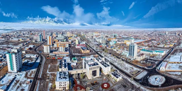 Аймгийн төрийн албан хаагчдад сар бүр 400.000 төгрөг олгож байна