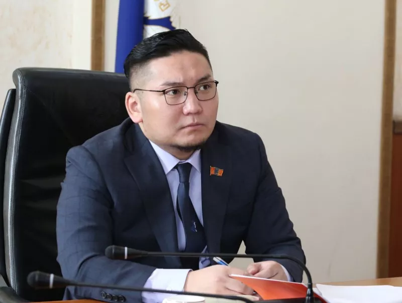 З.Төмөртөмөө төлөөлөгч намын жагсаалтынхныг “заналхийлэв”