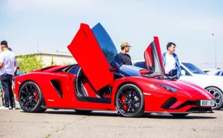 ФОТО: Автомашин сонирхогчдын “Cars&coffee” өдөрлөг