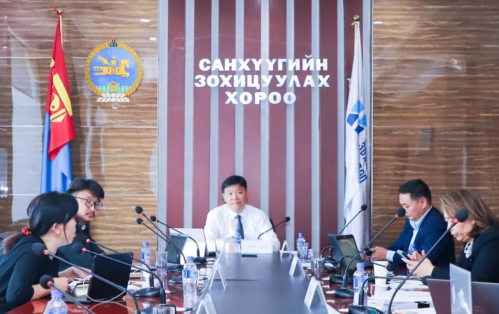 “Шунхлай” ХХК, “Сүү” ХК-иуд бонд гаргаж, нийтэд арилжихыг зөвшөөрлөө
