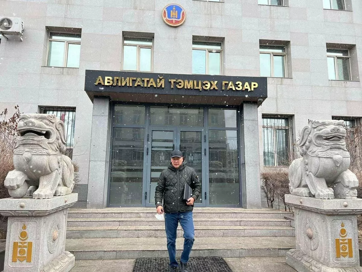 МАН-ын лидер Ж.Мөнхбат эх орондоо иржээ