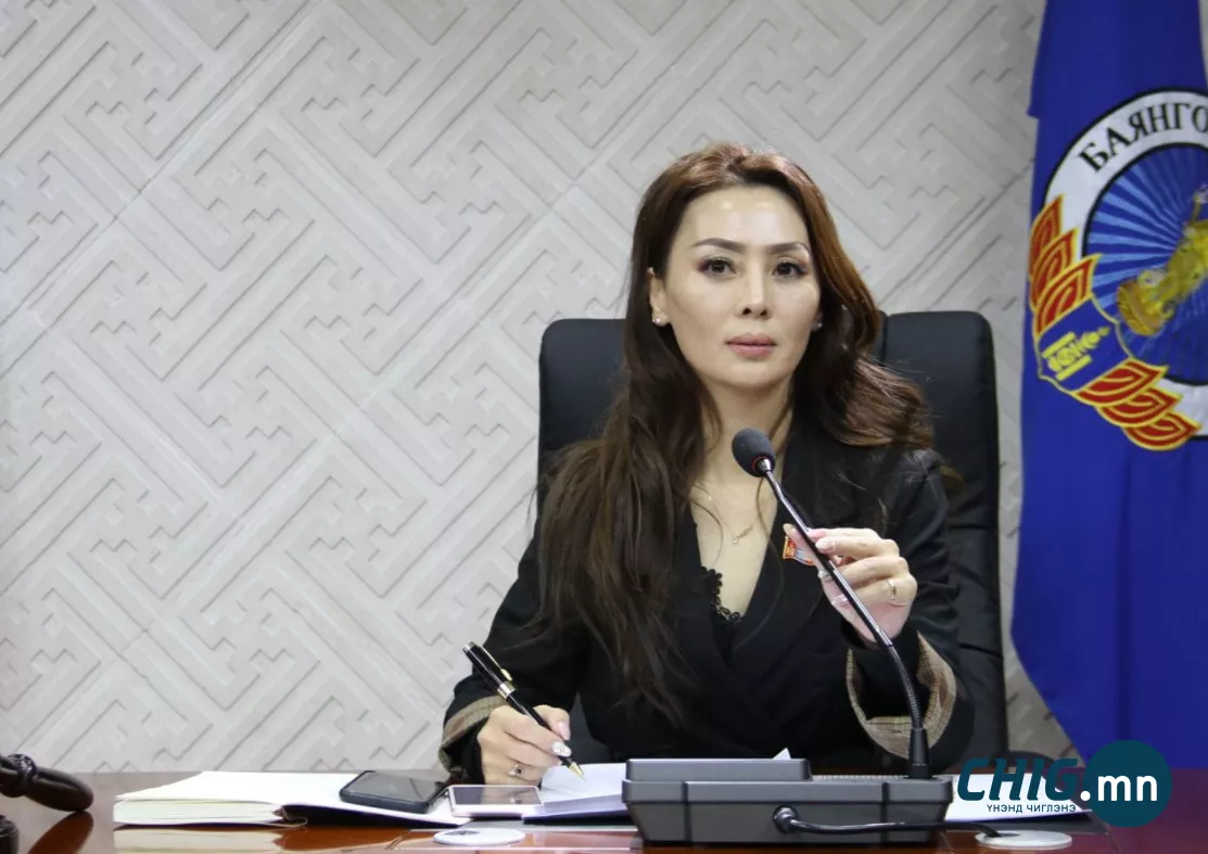 Баянголын дүүргийн ИТХ-ын төлөөлөгч Б.Ууганцэцэг нөхрөө хутгалжээ