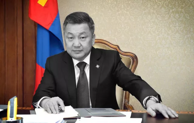 Төрийн ордны 3 давхраас ял захиалж явсан З.Энхболд шүүхийн ялтан болов!
