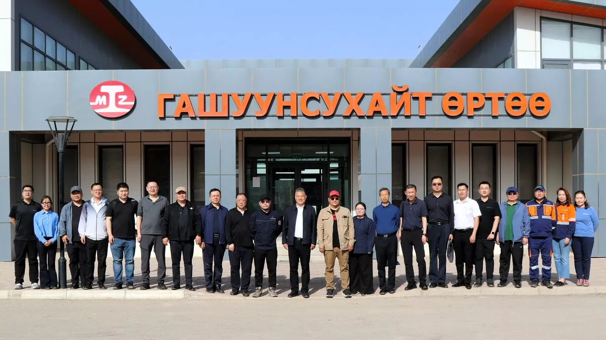 Чайна энержи группийн дэд захирал төмөр замын тээвэрлэлтийн үйл ажиллагаатай танилцлаа