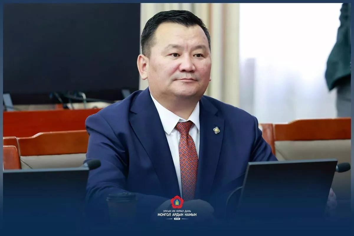 Л.Мөнхбаатарыг хоёр дахь удаагаа Хууль зүйн байнгын хорооны даргаар ажиллахыг дэмжив
