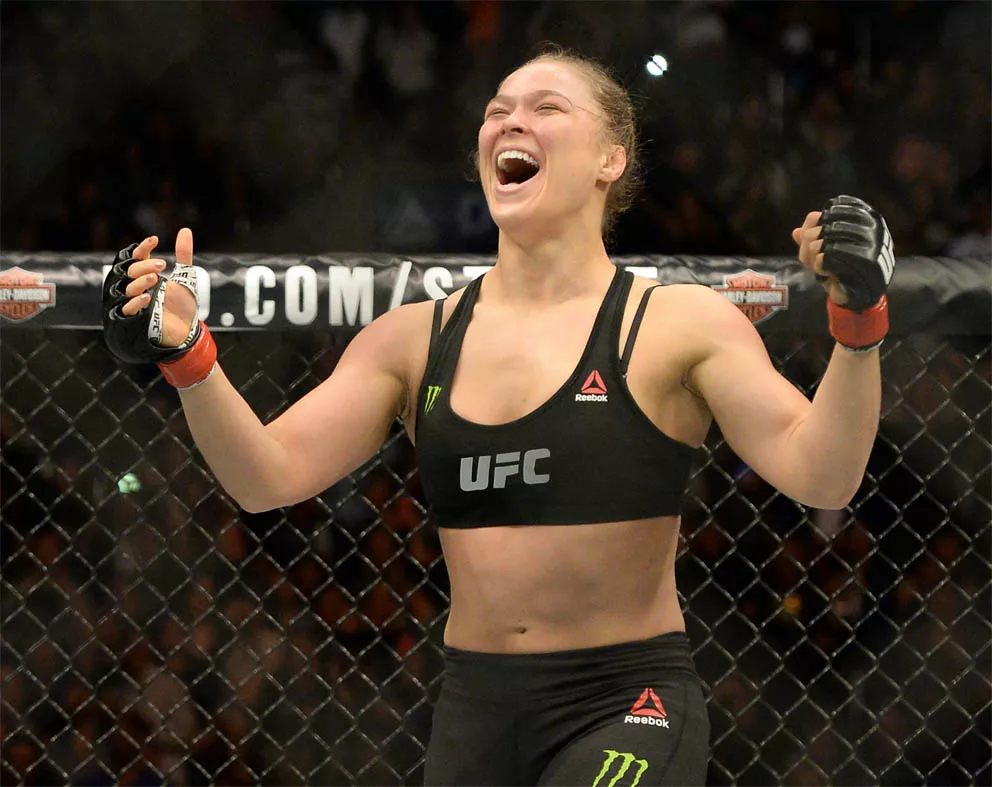 UFC 184-ын аварга Ronda Rousey өөрийн тоглосон "Expendables 3" киноны нээлтийн үеэр