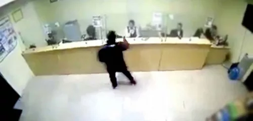 Банк дээрэмдэх гээд бүтэлгүйтэв 
