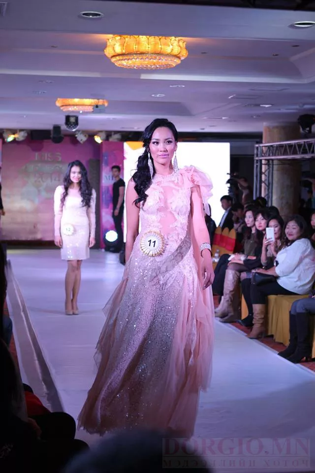 “Miss Mongolia-2014” тэмцээний 17-н оролцогчдын “Мисс Модель” шоуны фото сурвалжлага