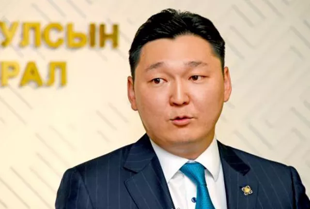Б.Банзрагч гэгч нь  Г.Тэмүүлэнгийн захиалгаар  Асашёорюү Д.Дагвадорж  руу дайрав уу